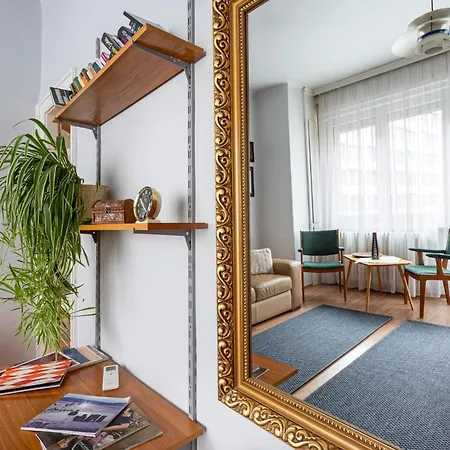 Europe Heart For 9 Apartment