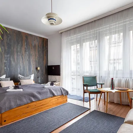 Europe Heart For 9 Apartment *