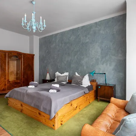 アパート Europe Heart For 9 *