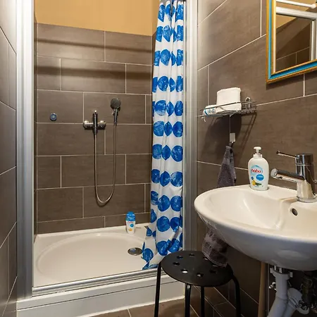 アパート Europe Heart For 9