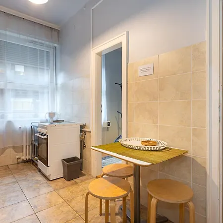 Apartment Europe Heart For 9