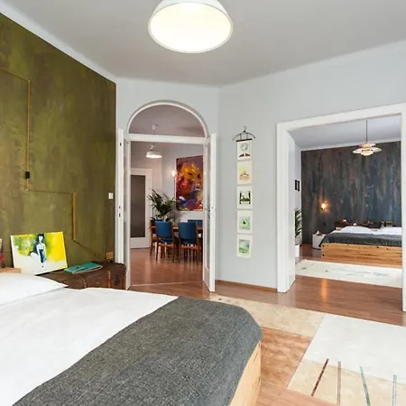 Europe Heart For 9 Apartment